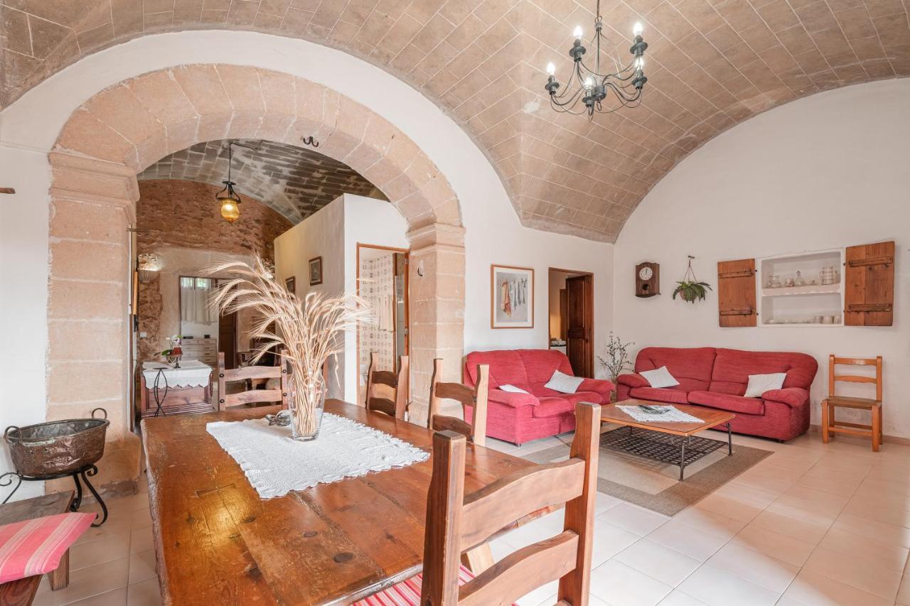 Villa Miquel Des Revellar