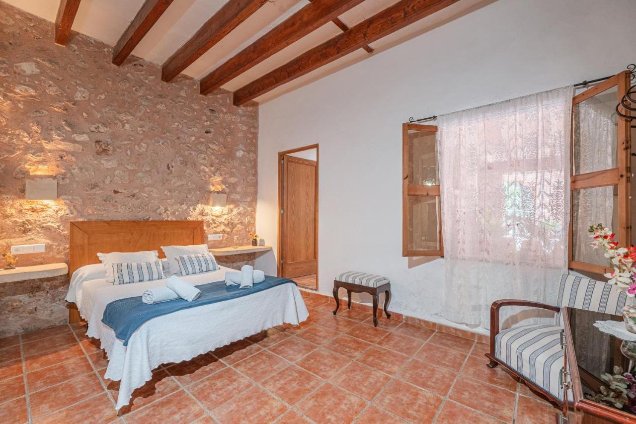 Villa Miquel Des Revellar *